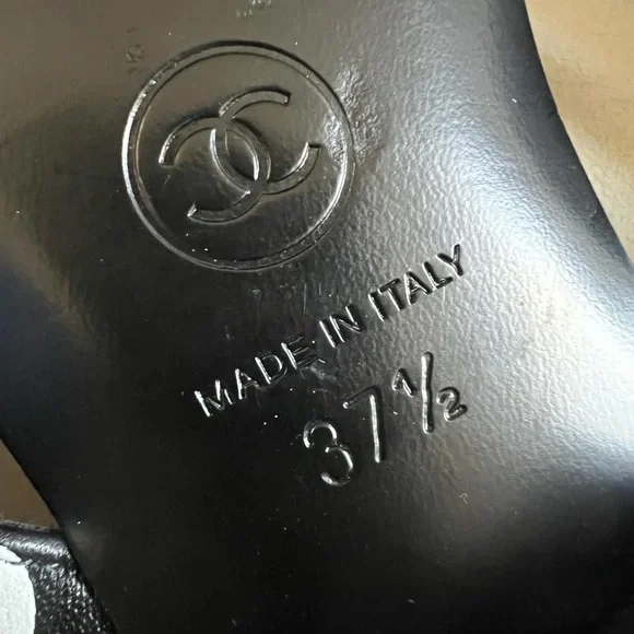 Chanel Leather CC Sandals size 37,5 fit size 7-7.5 US - Picture 10 of 12